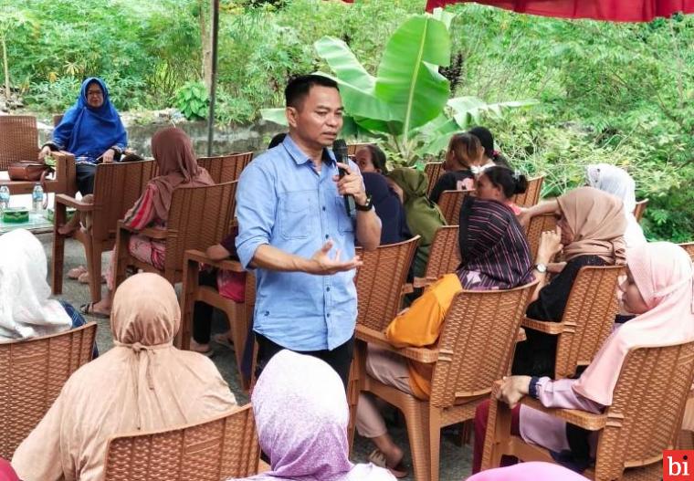 Laksanakan reses perorangan masa sidang pertama Tahun 2023/2024, Anggota DPRD DPRD Sumbar, Hidayat menyambangi daerah pemilihannya (dapil) di Kota Padang, Selasa (19/12/2023). IST