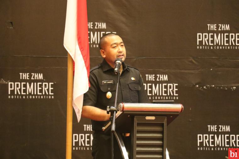 Wakil Gubernur Sumbar Audy Joinaldy, saat membuka acara talkshow, pameran foto dan peluncuran buku konflik manusia - harimau, dengan tajuk 