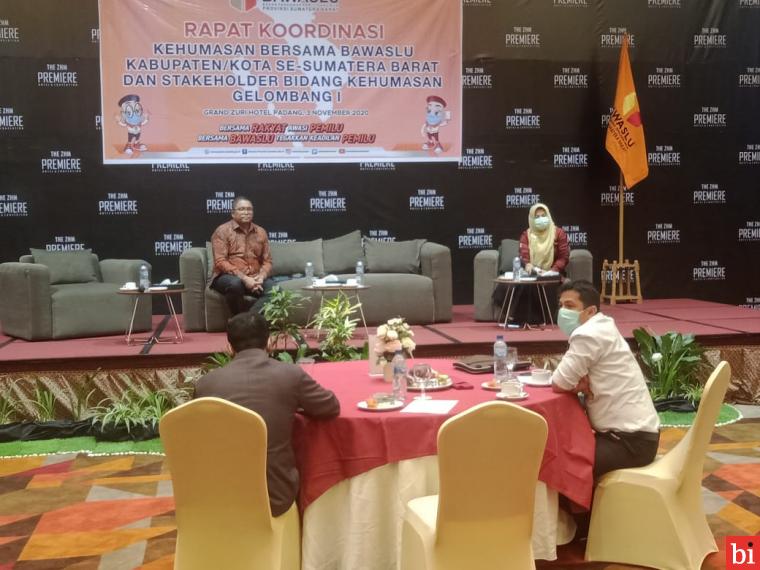 Bawaslu Sumbar Gelar Rapat Koordinasi Kehumasan Guna Pengawasan Pilkada Serentak, Selasa (3/11) Hotel Grandzuri Padang