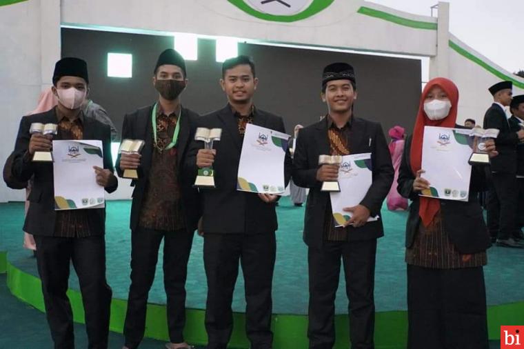MTQ Nasional XXXIX Tingkat Provinsi Sumatera Barat yang berakhir kemarin, Padang Panjang selaku tuan rumah berada di peringkat tujuh. Namun, dari 73 cabang yang diperlombakan, 20 cabang di antaranya Padang Panjang berada di peringkat tiga besar.  IST/KOMINFO