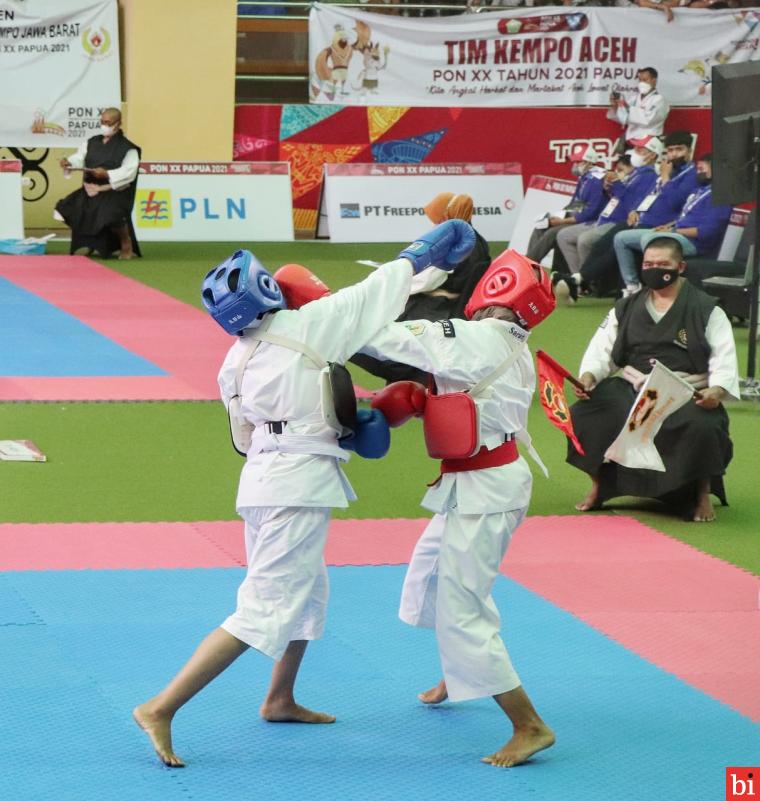 Dua atlet Kempo Sumatera Barat melangkah ke babak semi final di nomor randori putra dan putri pada PON XX Papua 2021, GOR STT Gidi, Kabupaten Jayapura, Minggu (10/10/2021). IST