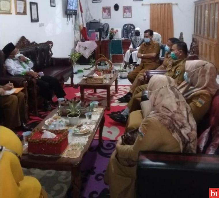 Tim UKS Provinsi Sumatera Barat melakukan monitoring langsung ke SMP N 1 Solok Selatan dan MAN N 1 Solok Selatan Rabu (8/9/2021). Hanafi