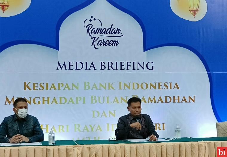 Media Briefing Bank Indonesia terkait Kesiapan Bank Indonesia dalam menghadapi bulan ramadhan dan Hari Raya Idul Fitri 1442H, Senin (26/4), di Aula Nan Tongga, Kantor Perwakilan Bank Indonesia Sumatera Barat. (mel)