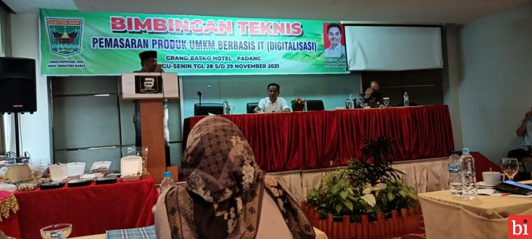 Anggota DPRD Sumatera Barat (Sumbar), Hidayat, menyatakan, pelaku Usaha Mikro Kecil Menengah (UMKM) di Sumbar untuk berkembang masih terkendala dari segi pemodalan. IST