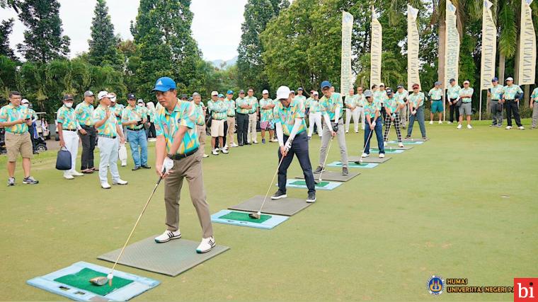 Ikatan Alumni Universitas Negeri Padang (ILUNI) kembali menggelar  ILUNI UNP Golf Tournement II 2022 bertempat di Lapangan Gunung Geulis Country Club Bogor, pada Sabtu (17/12/2022). IST