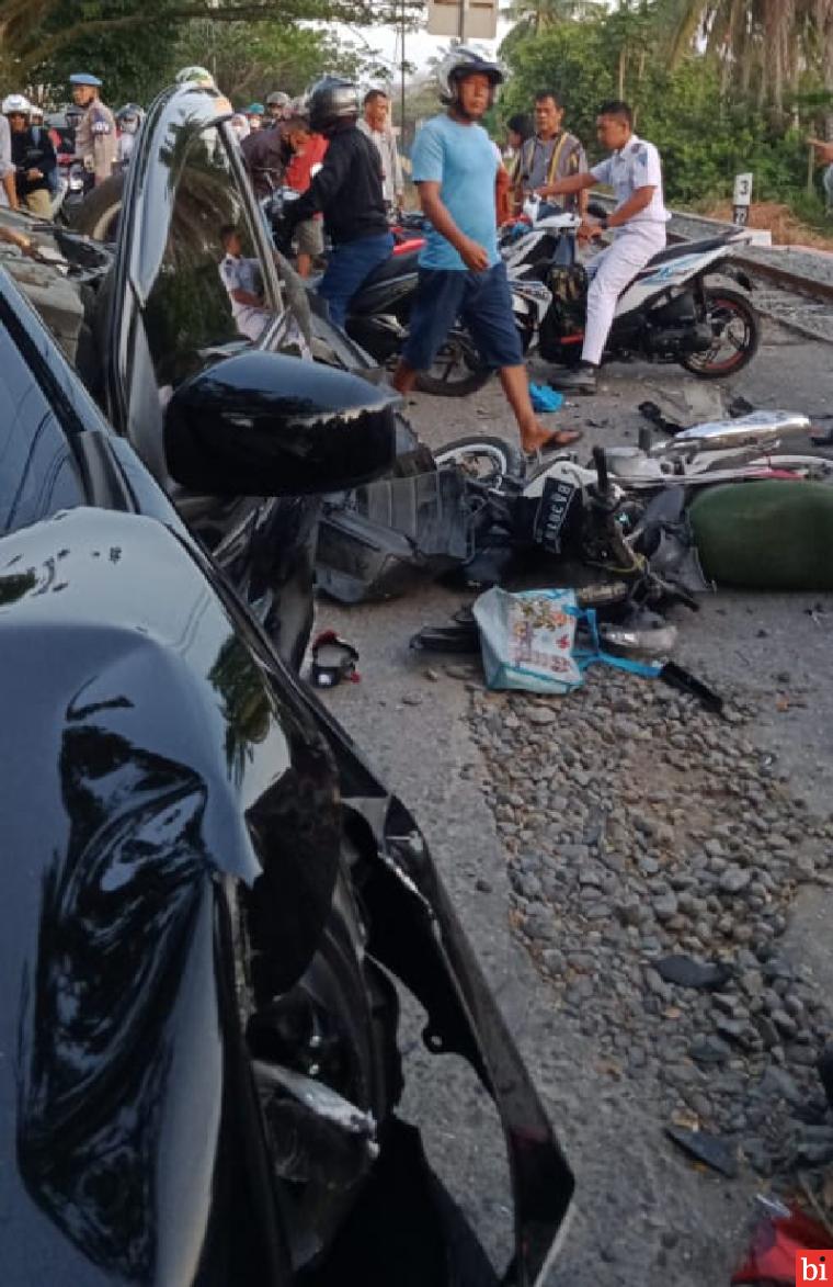 Kecelakaan Beruntun Terjadi di Simpang SMAN 7 Padang