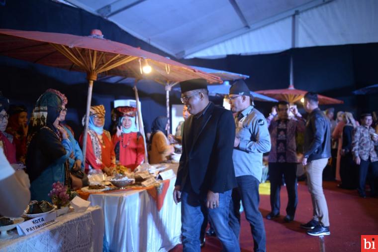 Pameran kuliner tradisional Minangkabau di Pasar Seni Payakumbuh. Dok