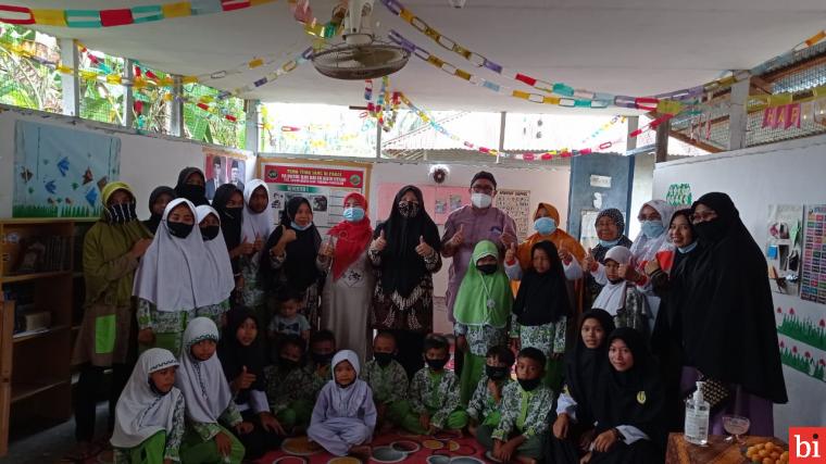 Nevi Zuairina Kunjungi RA Nurul Ilmi Lembaga Pendidikan yang Mendapat Bantuan