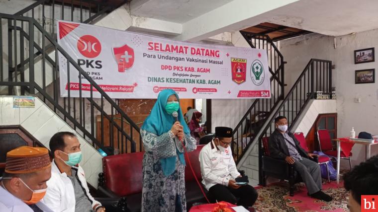 Anggota DPR RI asal Sumatera Barat II, Nevi Zuairina, hadir di Kantor DPD PKS Kabupaten Agam untuk memberi dukungan program vaksin mempercepat penanganan Covid-19 di Sumbar khususnya dan di Indonesia secara keseluruhan. IST