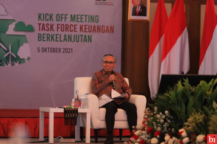Ketua Dewan Komisioner OJK Wimboh Santoso dalam acara Kick Off Meeting Task Force Keuangan Berkelanjutan di Jakarta, Selasa, (5/10/2021). IST