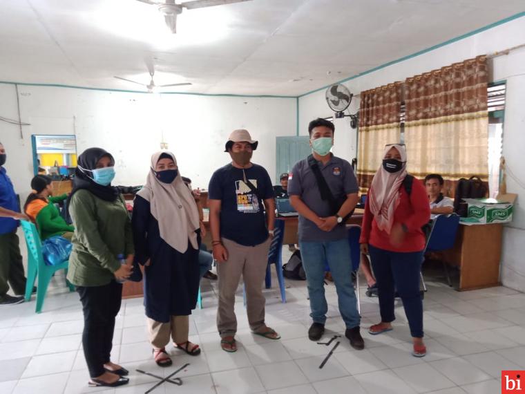 Komisioner KPU Sumbar Fernando Gultom, bersama tim Monitoring merapat ke Siberut Selatan dan Timur Pastikan Rekapitulasi Suara, Jumat (11/12)