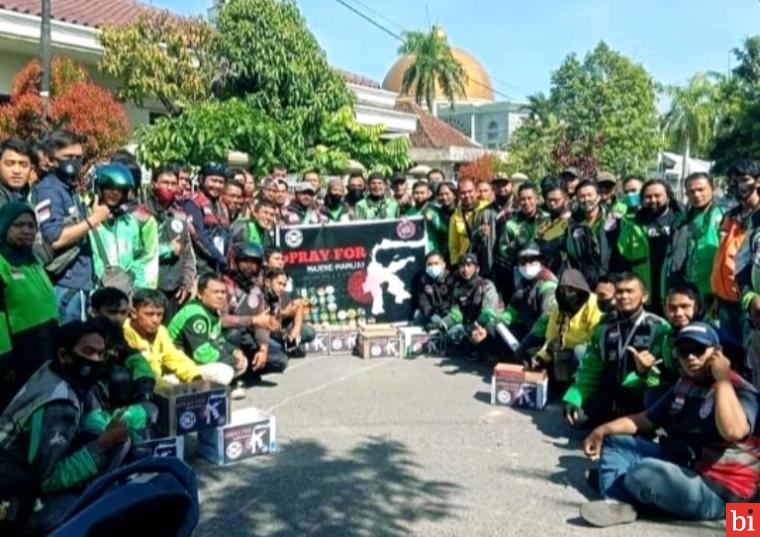 FKDOP yang merupakan wadah tempat bernaungnya komunitas ojek online (ojol) menurunkan seluruh anggota tim URC-nya sebanyak 60 orang, ditambah dengan perwakilan dari komunitas lainnya laukan penggalangan dana bantu korban gempa bumi Sulawesi.