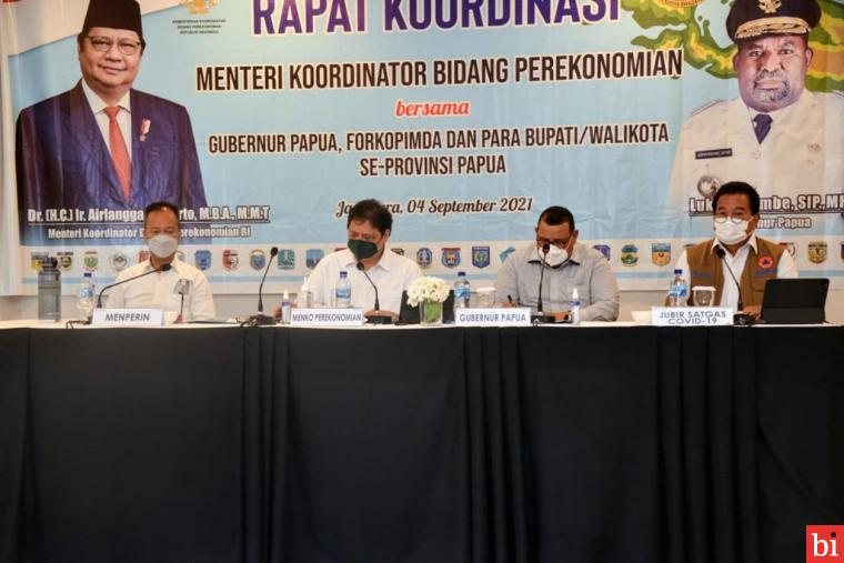 Menteri Koordinator Bidang Perekonomian Airlangga Hartarto memimpin selaku Ketua Komite PC-PEN memimpin Rapat Koordinasi (Rakor) bersama Kepala Daerah, Ketua DPRP, Forkompimda, dan Kepala OPD Provinsi Papua. IST