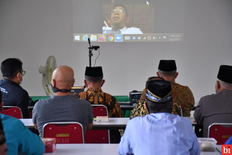 Bantuan program Khusus Nagari Lubuk Kilangan tahun anggaran 2020, resmi diserahterimakan oleh PT Semen Padang kepada masyarakat Kecamatan Lubuk Kilangan, Kota Padang, Rabu (2/6/2021) secara virtual.