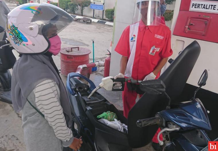 SPBU Lintas Padang Sudirman Tarusan Pessel terapkan protokol kesehatan layani BBM Kendaraan bermotor dan BioSolar Nelayan yang kantongi rekomendasi Dinas Kelautan, Selasa (26/5)