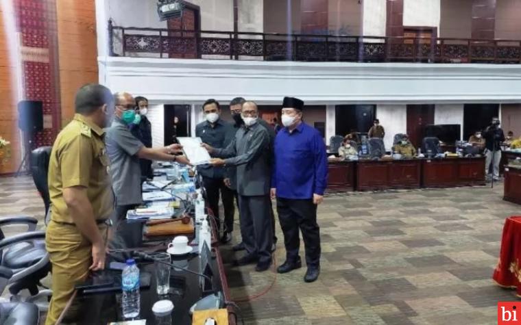 Tiga fraksi DPRD Sumatera Barat mengajukan hak angket kepada Gubernur Sumbar, Mahyeldi Ansharullah, terkait persoalan 