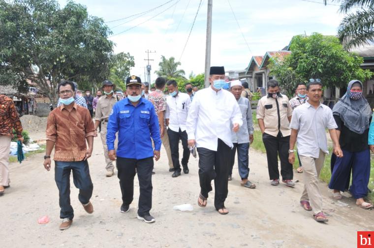 Wakil Gubernur Sumatera Barat Nasrul Abit terus melakukan kunjungan kerja di daerah terisolir Nagari Sikilang Kecamatan Sungai Aua Kabupaten Pasaman Barat.