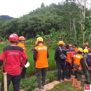 32 Orang Korban Gempa Dilaporkan Hilang di Desa Cijedil, TRC Semen Padang Bantu SAR Gabungan