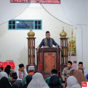 Bupati Solok Capt. H. Epyardi Asda Safari Ramadhan ke Masjid Ainul Yaqin