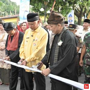 Gubernur Mahyeldi Apresiasi Festival Rakyat Muaro Padang