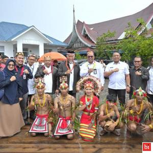 Gubernur Mahyeldi Beserta Jajaran dan Perwakilan 4 Kementerian Berkunjung ke Mentawai