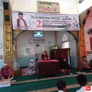 Hj Nevi Zuairina Hadir Pengajian Bulanan Remaja Masjid Syuhada Kabupaten Agam