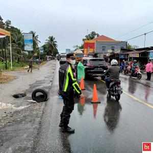 Jalan Amblas, Polisi Imbau Pengendara untuk Berhati-hati