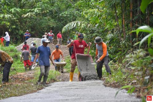 Padang Bergoro III: Semen Padang Betonisasi Jalan Gaduik Ketek Limau Manis Selatan Sepanjang 1 KM