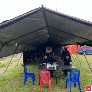 Polda Sumbar Buka Dapur Umum di Lokasi Evakuasi Erupsi Gunung Marapi