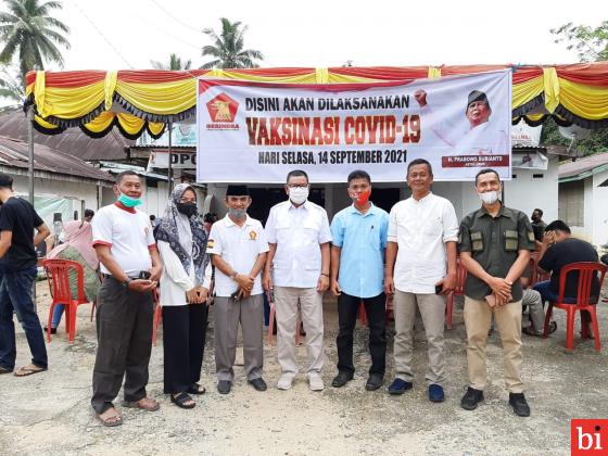 Dewan Pimpinan Cabang (DPC) Partai Gerindra Sijunjung, Sumatera Barat, menggelara vaksinasi gratis bagi 2.300 orang warga di daerah itu Selasa (14/9/2021).  IST