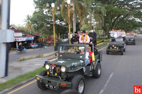 Para atlet beserta ofisial disambut langsung oleh Wali Kota Padang, Hendri Septa, di Bandara Internasional Minangkabau (BIM), Jumat siang (15/10/2021). IST